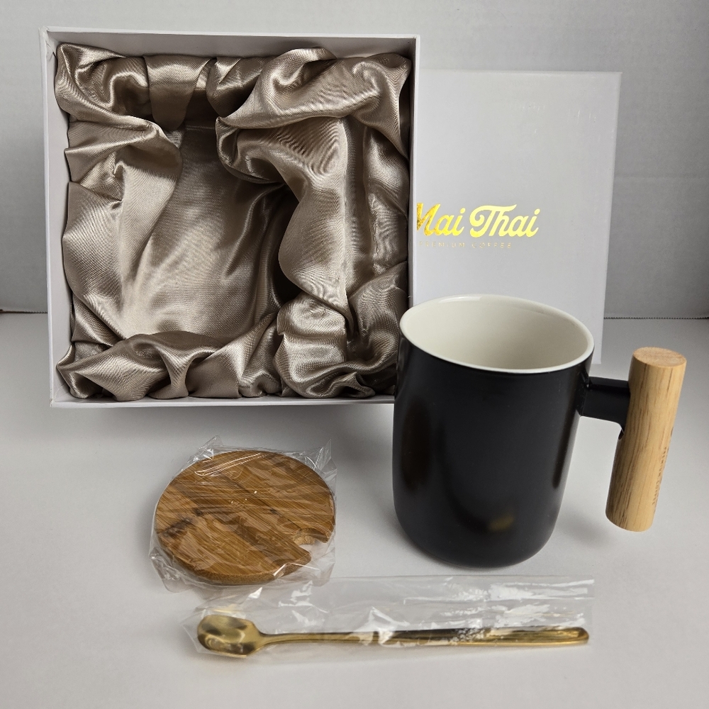 NEW Mai Thai Black Coffee Mug Bamboo Lid Handle Gold Spoon Gift Set